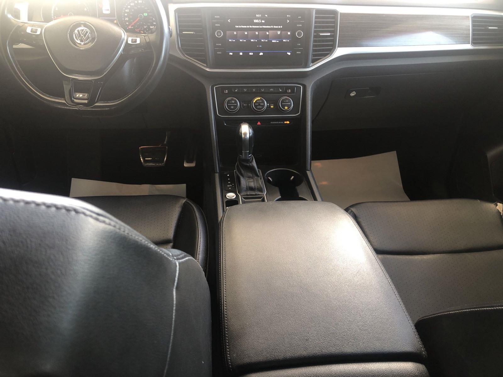 2019 Volkswagen Atlas V6 SE Technology R-Line photo 11