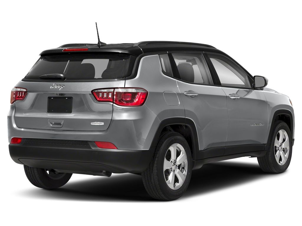 2018 Jeep Compass Latitude photo 2