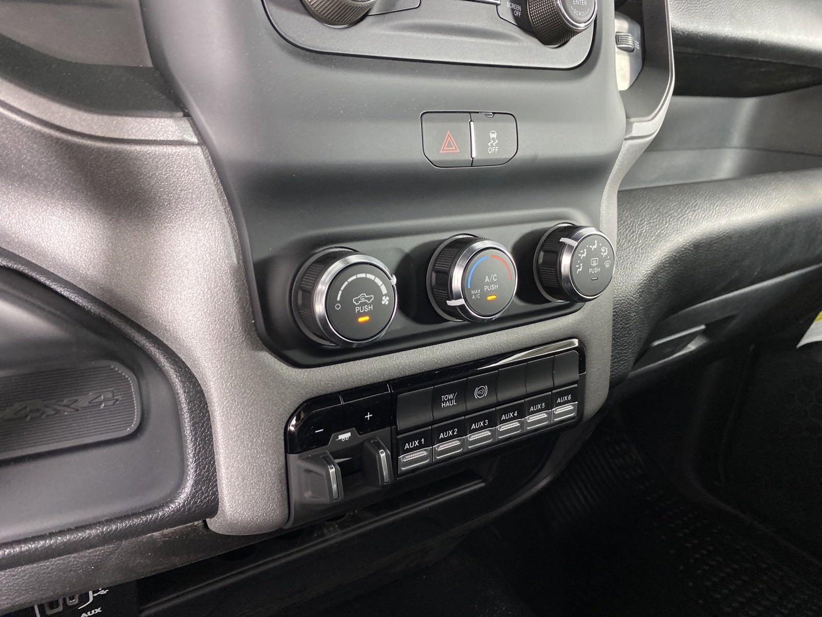 2024 Ram 3500 photo 23