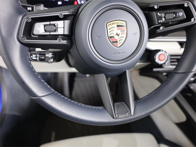 2025 Porsche 911 photo 22