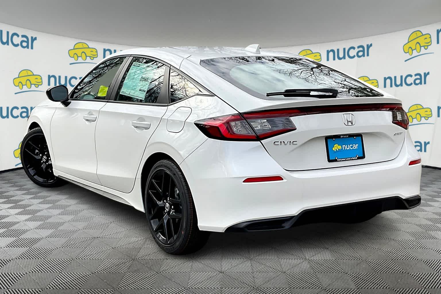 2025 Honda Civic Hatchback Sport photo 4