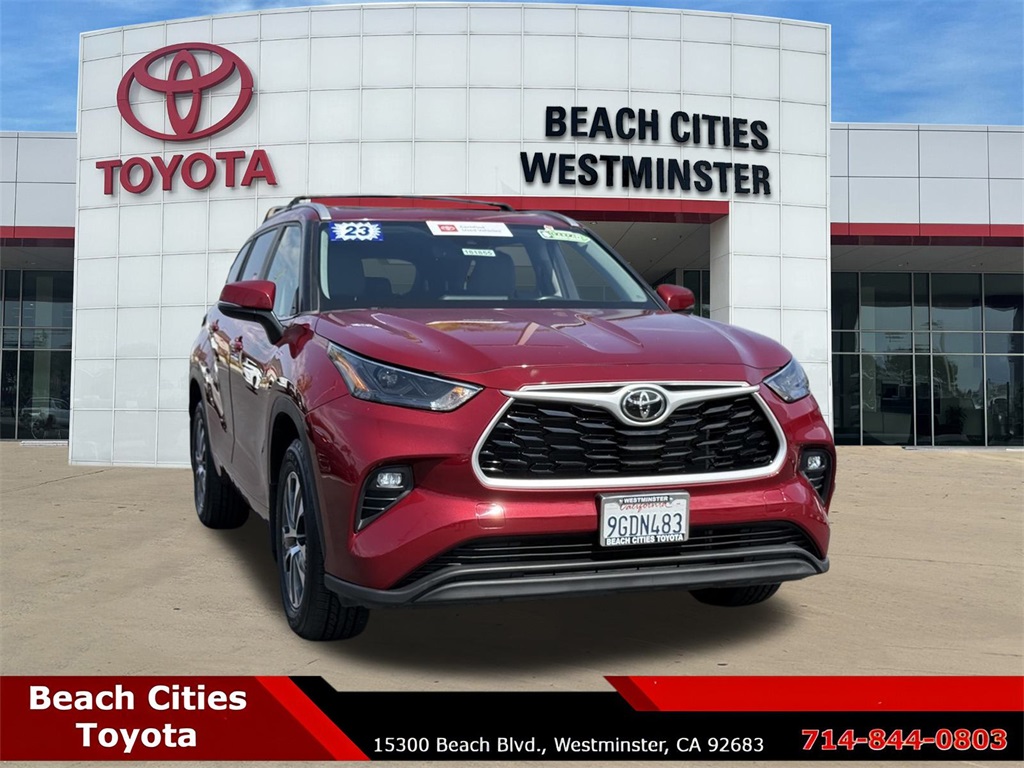 2023 Toyota Highlander XLE photo 3