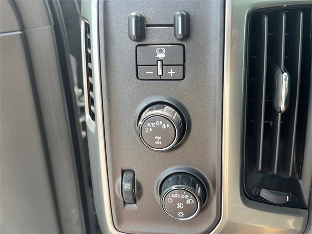 2018 Chevrolet Silverado 1500 LTZ photo 18