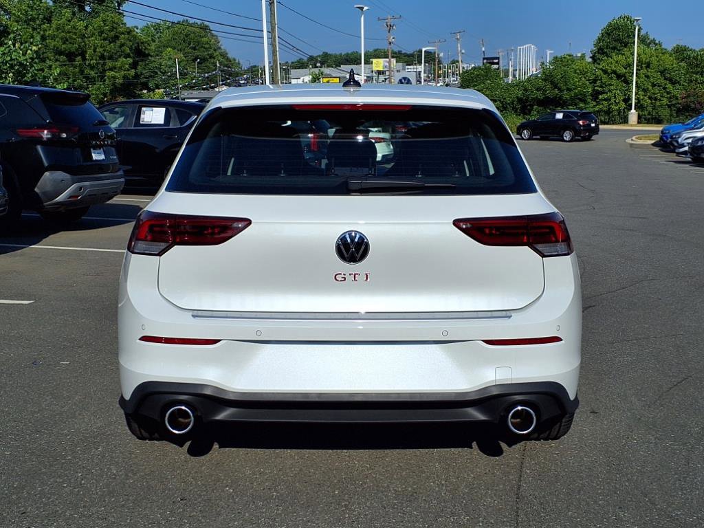 2025 Volkswagen Golf GTI SE photo 2