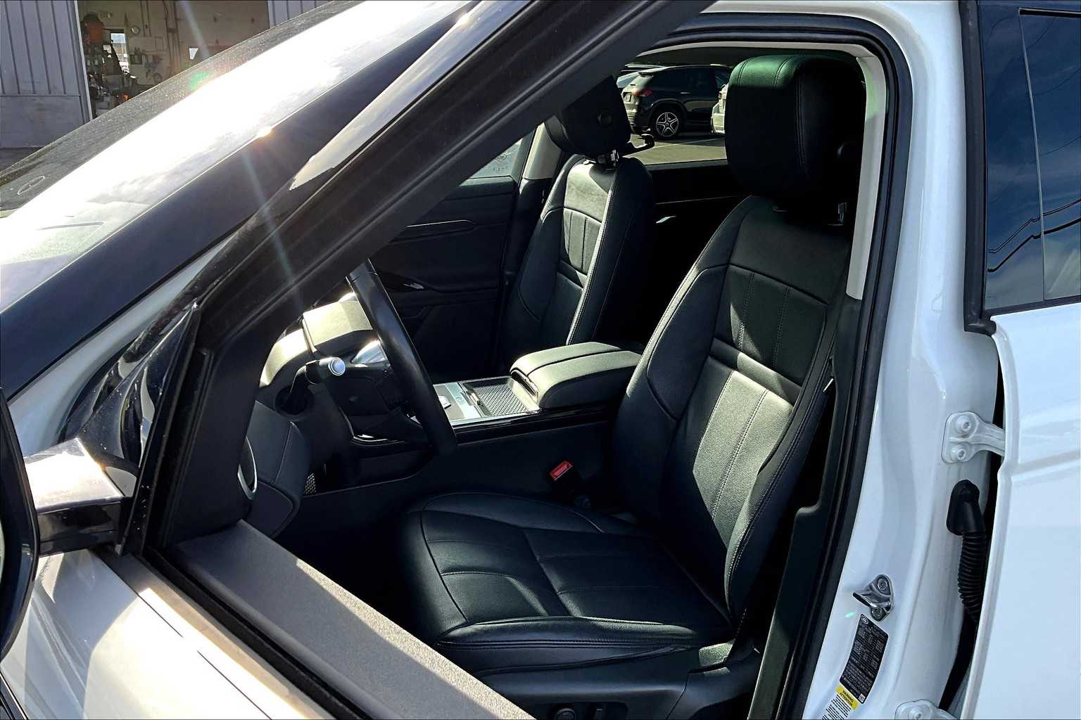 2020 Land Rover Range Rover Evoque S photo 8