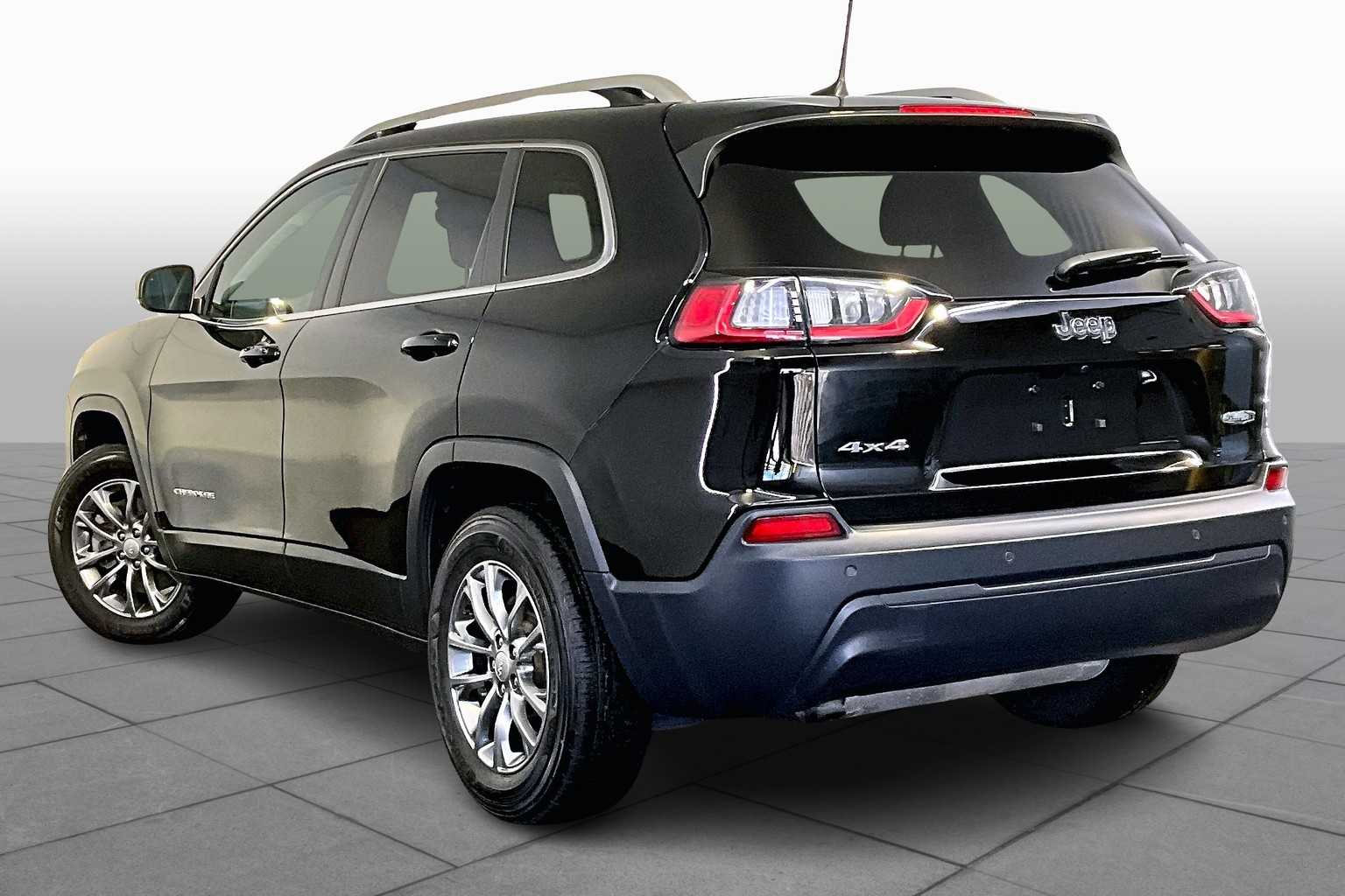 2020 Jeep Cherokee Latitude photo 10