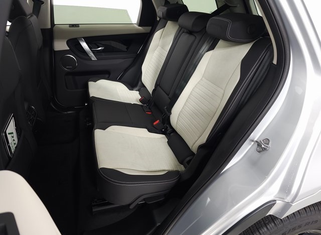 2025 Land Rover Discovery Sport S photo 26