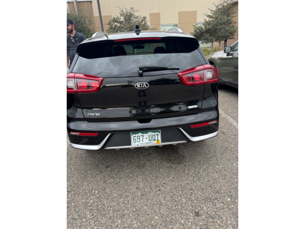 2017 Kia Niro LX photo 3