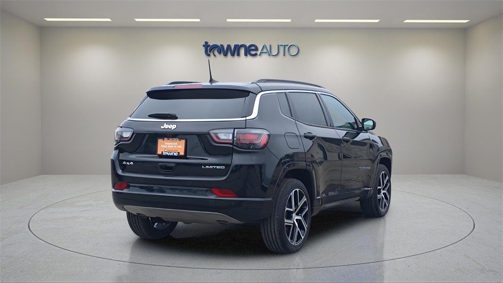 2024 Jeep Compass Limited photo 4