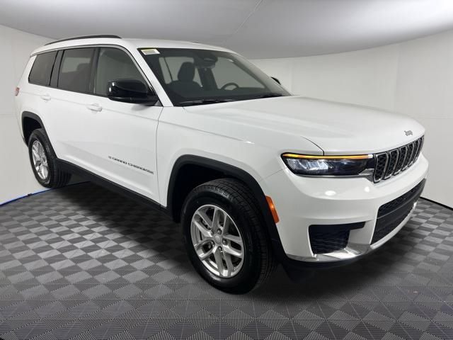 2025 Jeep Grand Cherokee L Laredo's photo