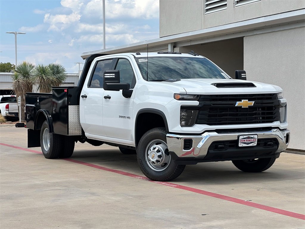 2024 Chevrolet Silverado 3500HD Work Truck photo 2