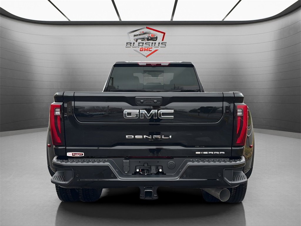 2026 Gmc Sierra 3500 HD Denali Ultimate photo 4