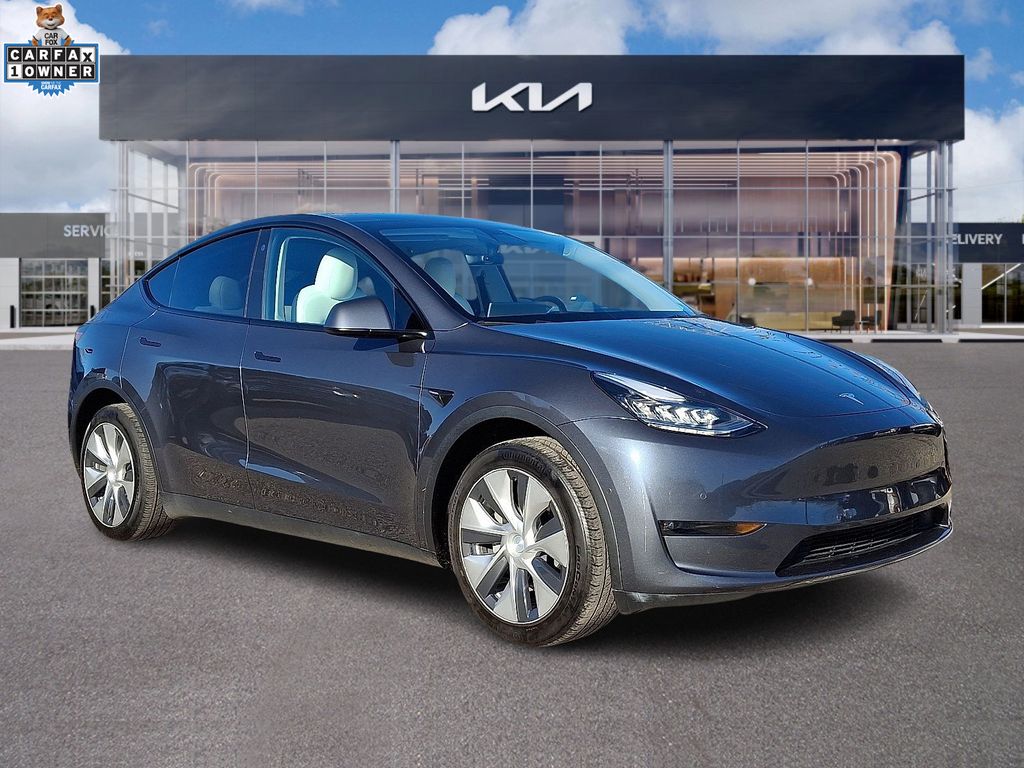 2022 Tesla Model Y Long Range's photo