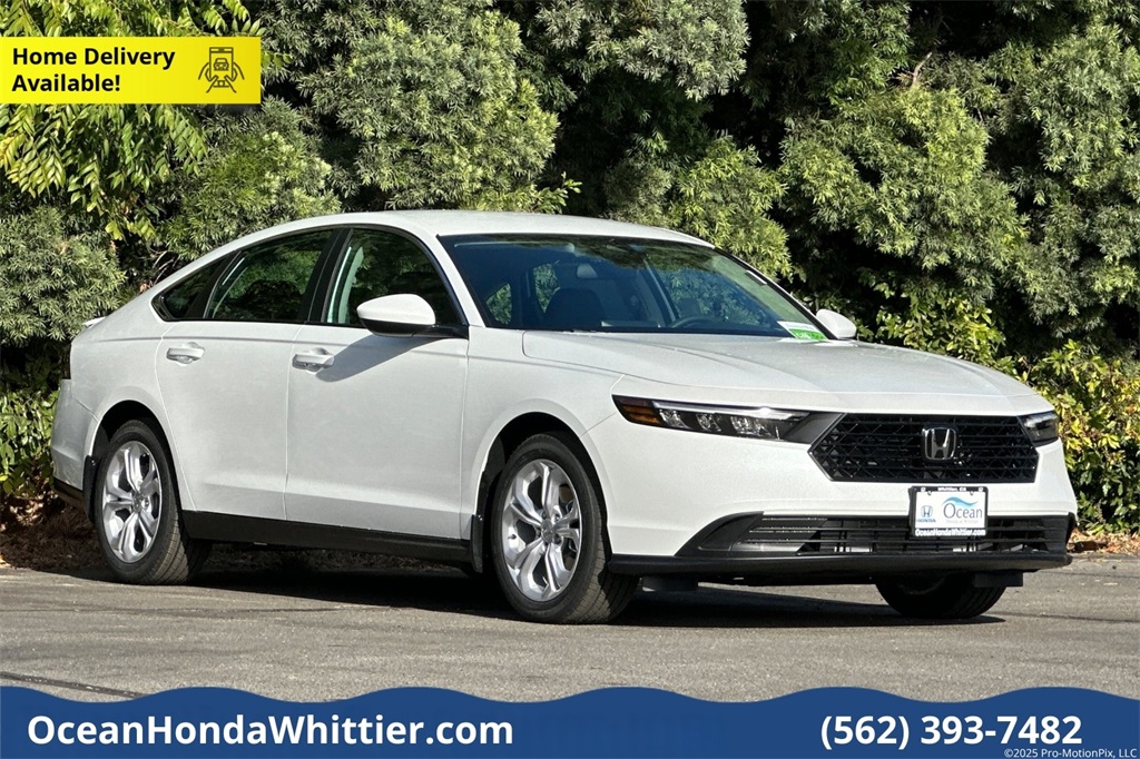 2025 Honda Accord LX's photo