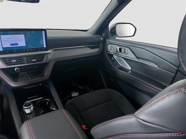 2025 Ford Explorer ST photo 2