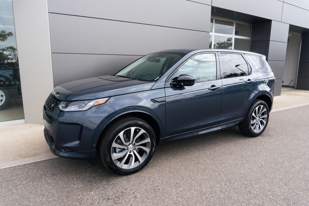 2025 Land Rover Discovery Sport S photo 3