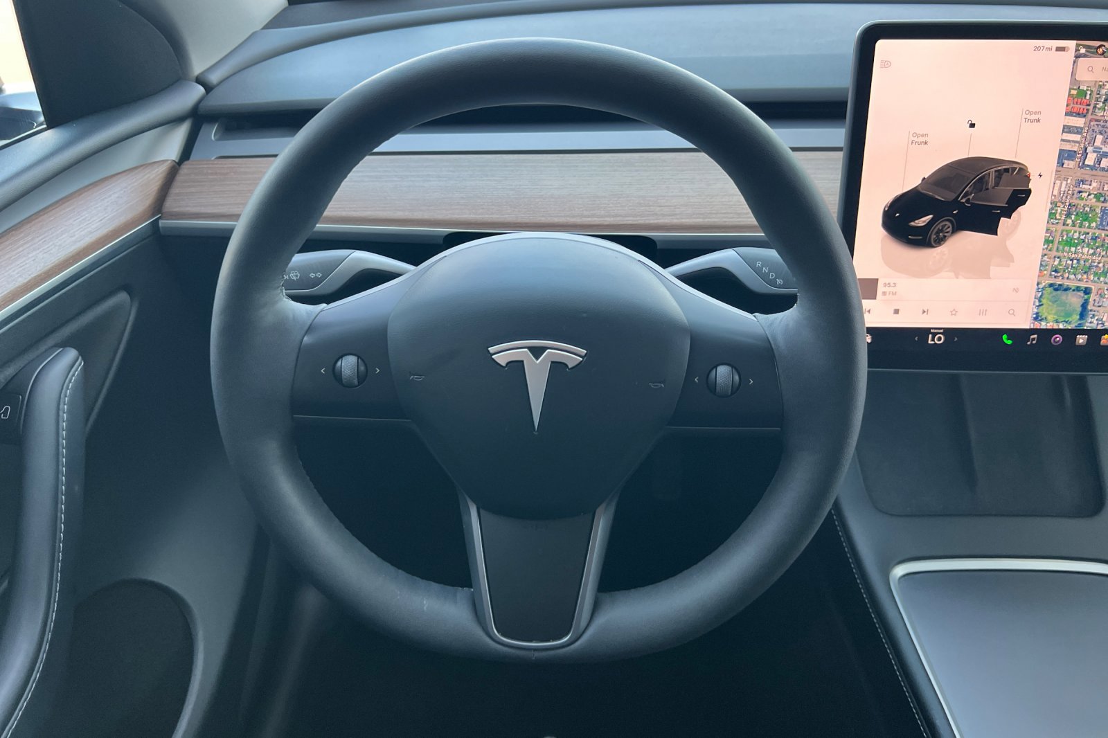 2024 Tesla Model Y photo 13