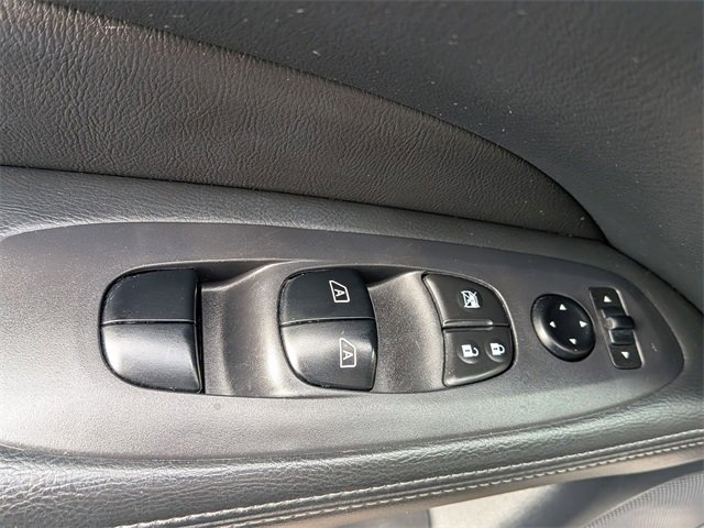 2018 Nissan Pathfinder SL photo 11
