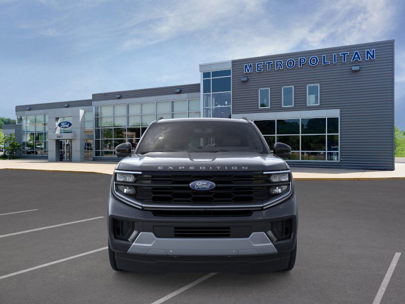 2025 Ford Expedition Platinum MAX photo 3