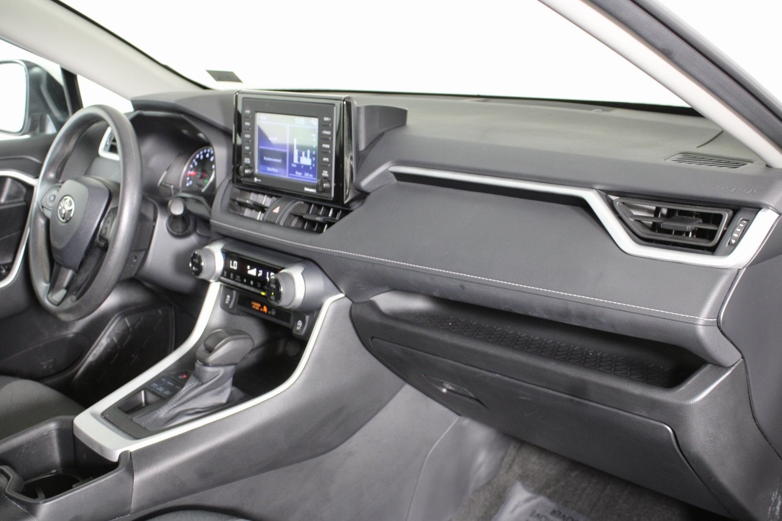 2022 Toyota RAV4 XLE photo 15