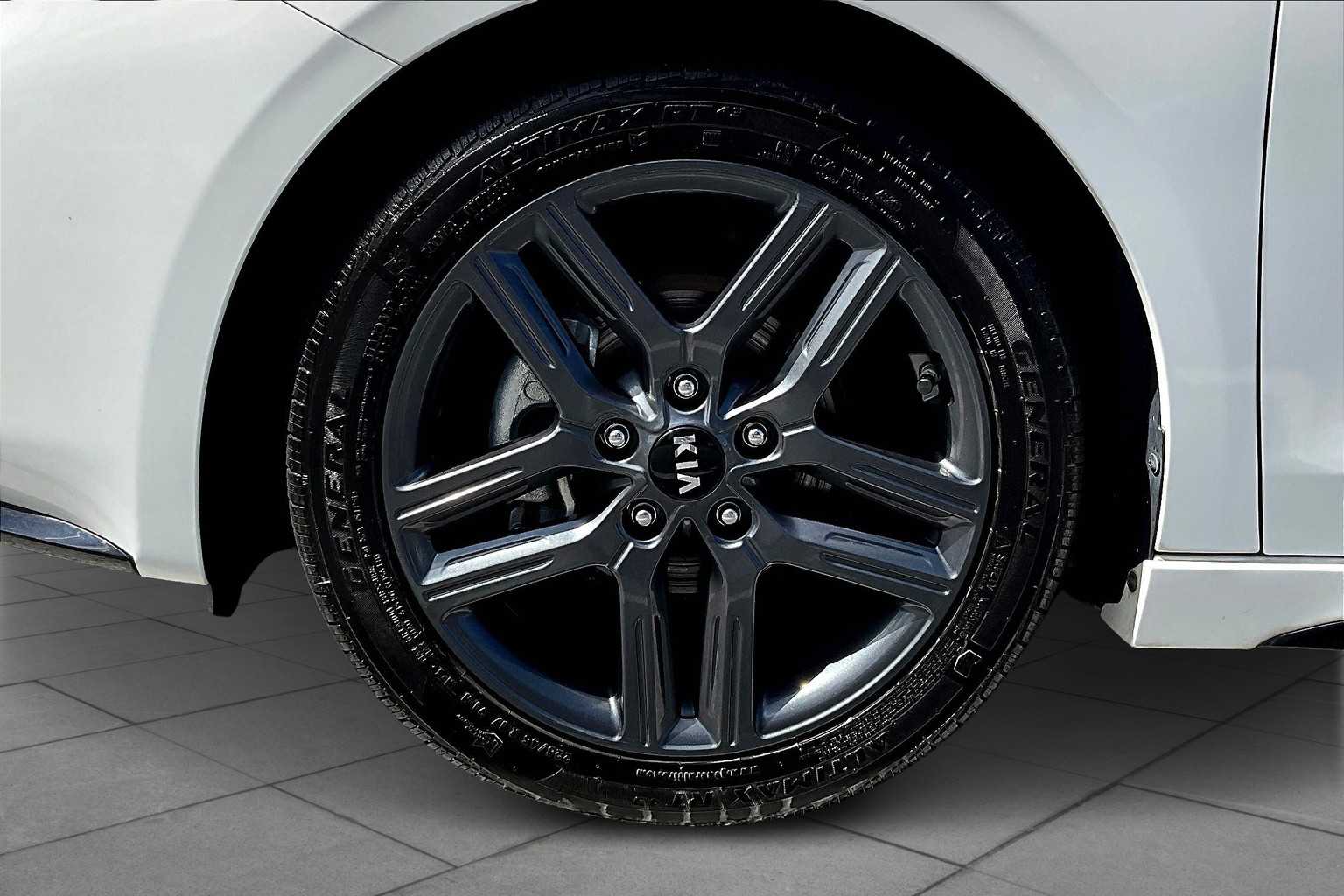 2021 Kia Forte GT-Line photo 10