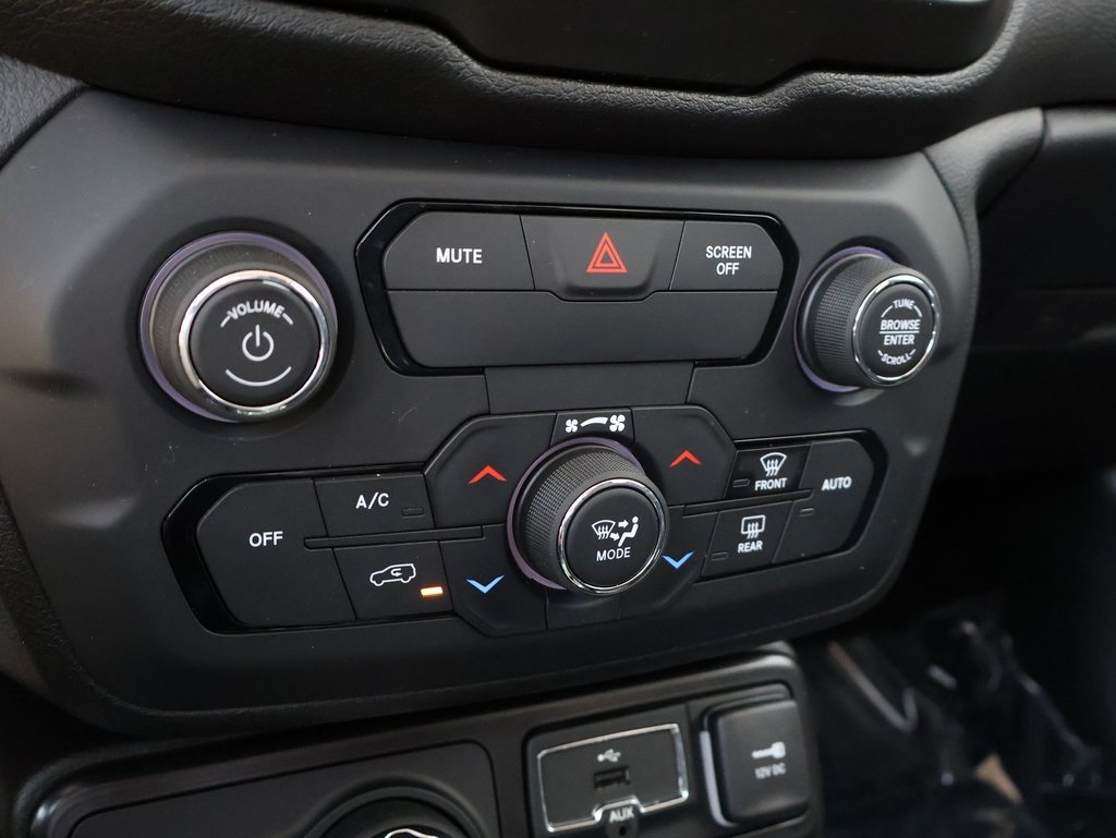2020 Jeep Renegade Latitude photo 33