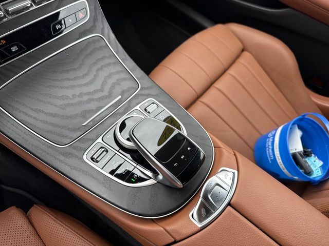 2022 Mercedes Benz E 450 photo 9