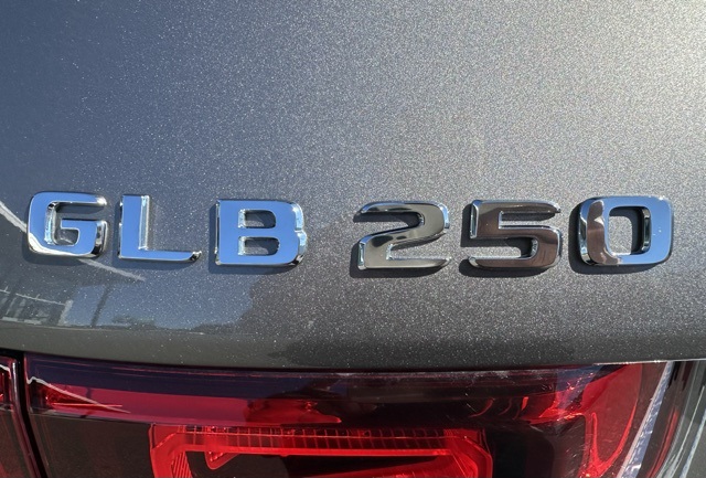 2022 Mercedes Benz GLB 250 4MATIC photo 9