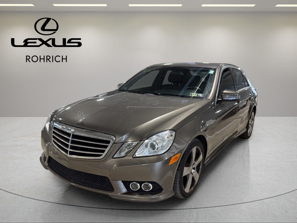 2010 Mercedes-Benz E-Class's photo