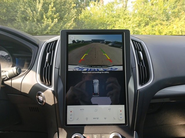 2024 Ford Edge SEL photo 16
