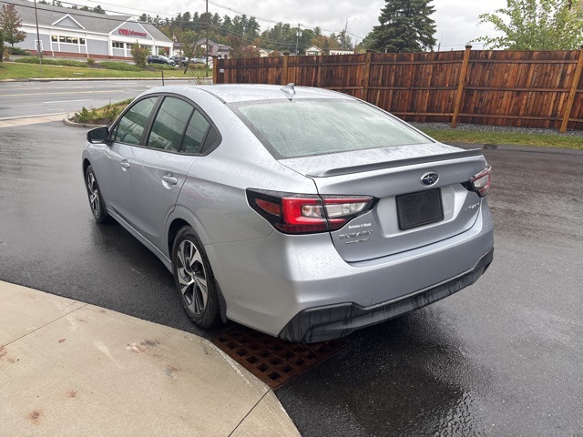 2025 Subaru Legacy Premium photo 9
