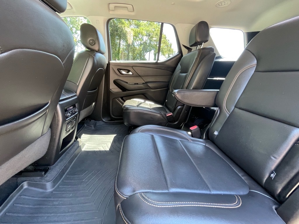 2021 Chevrolet Traverse Premier photo 9