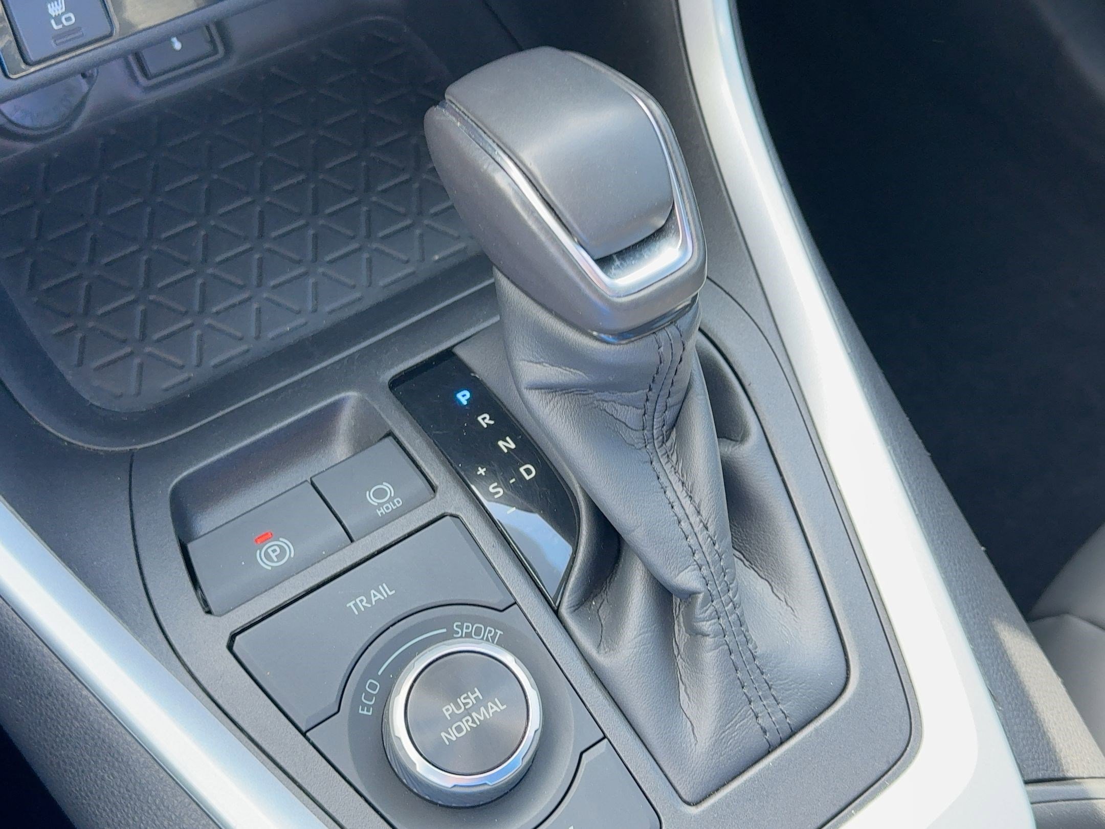 2022 Toyota RAV4 Hybrid XLE Premium photo 20