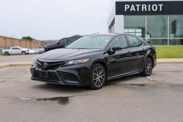 Used 2023 Black Toyota SE image 1