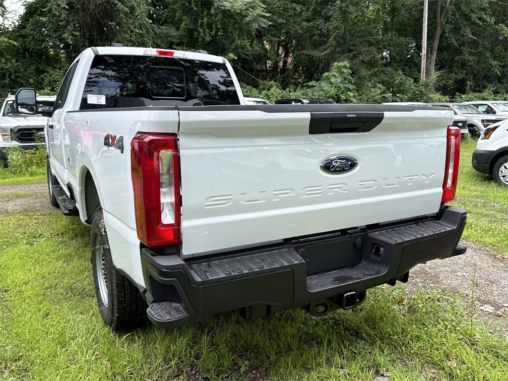 2025 Ford F-250 XL photo 4