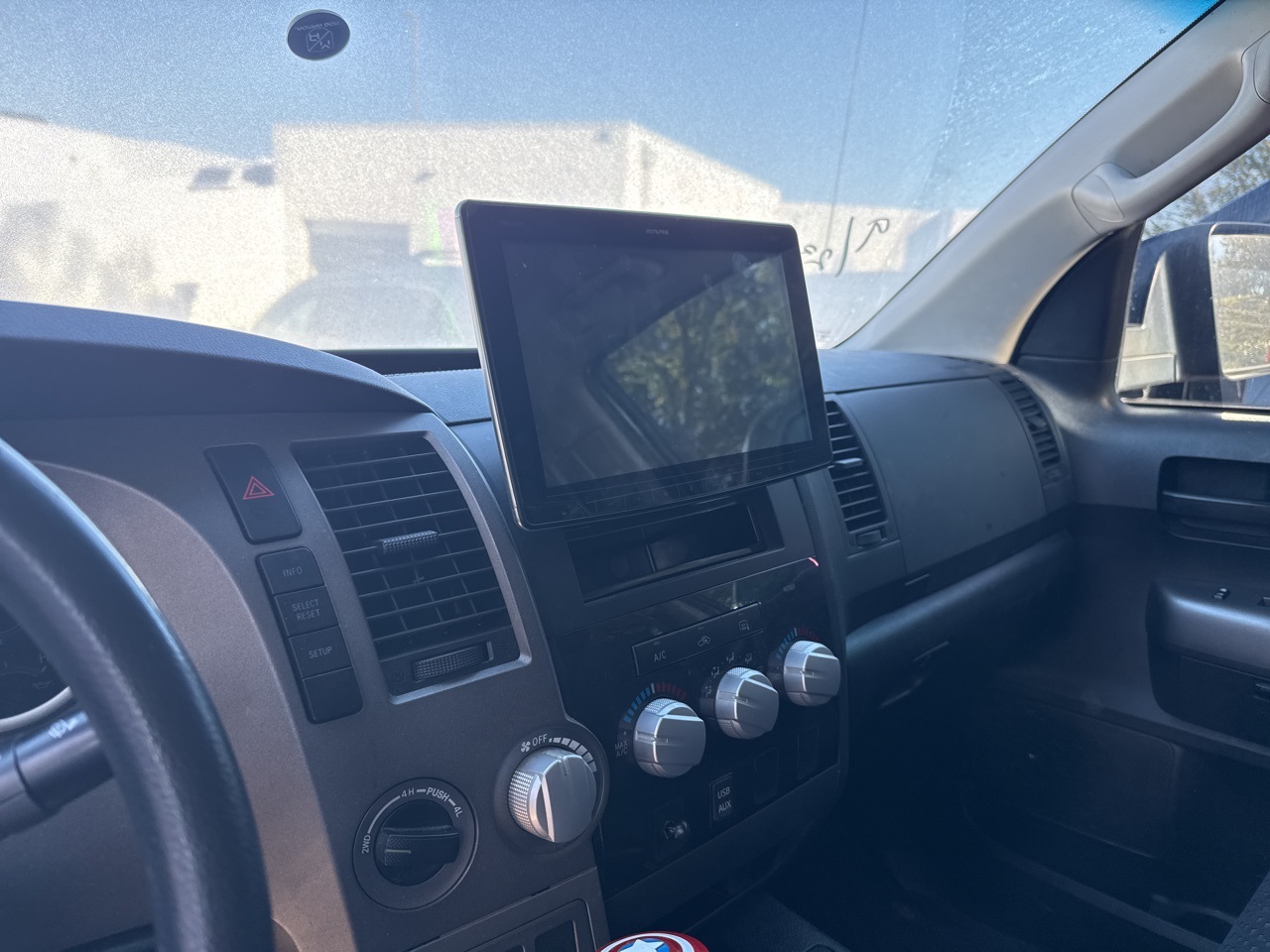 2010 Toyota Tundra SR5 photo 8