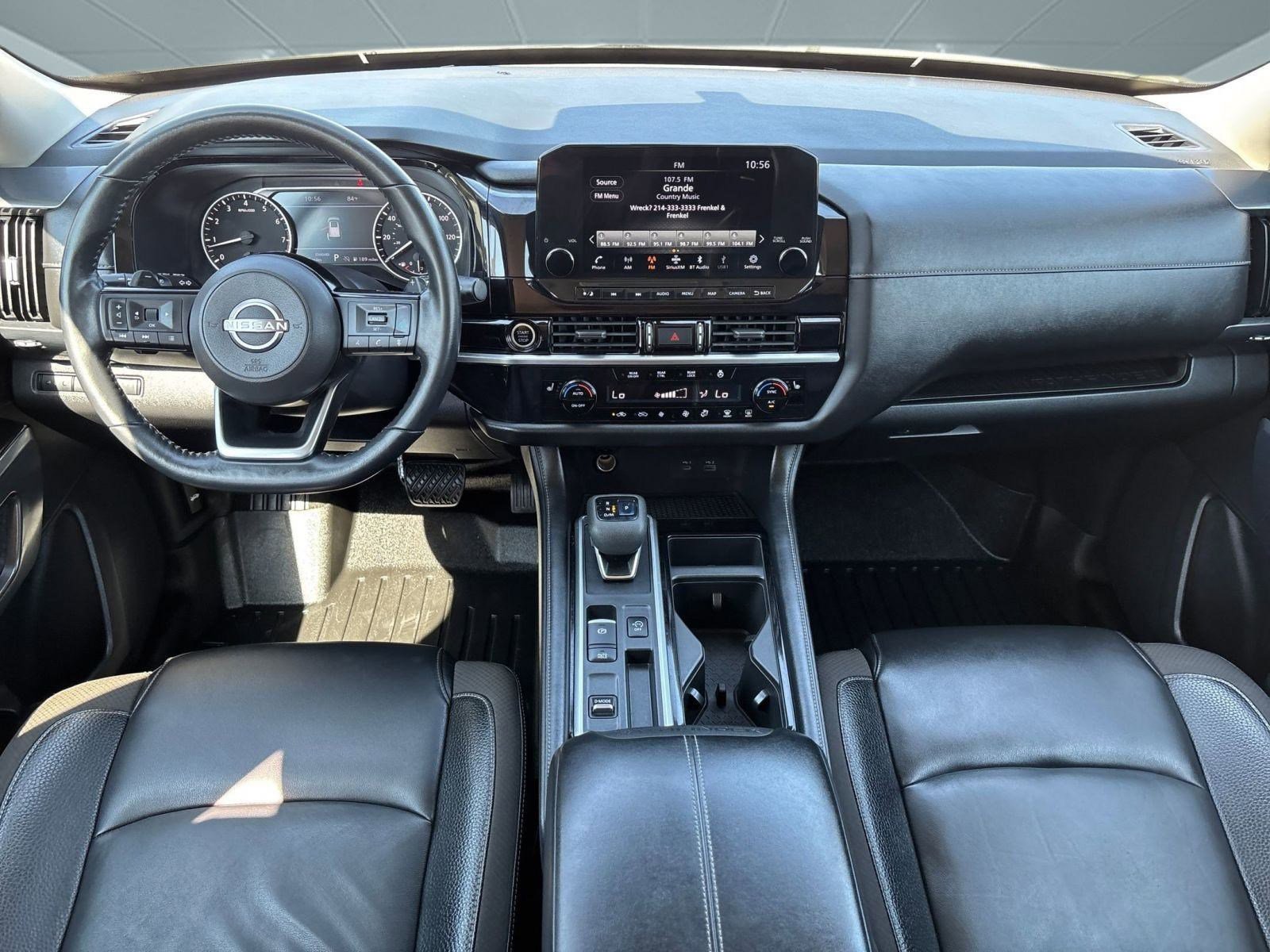 2022 Nissan Pathfinder SL photo 17