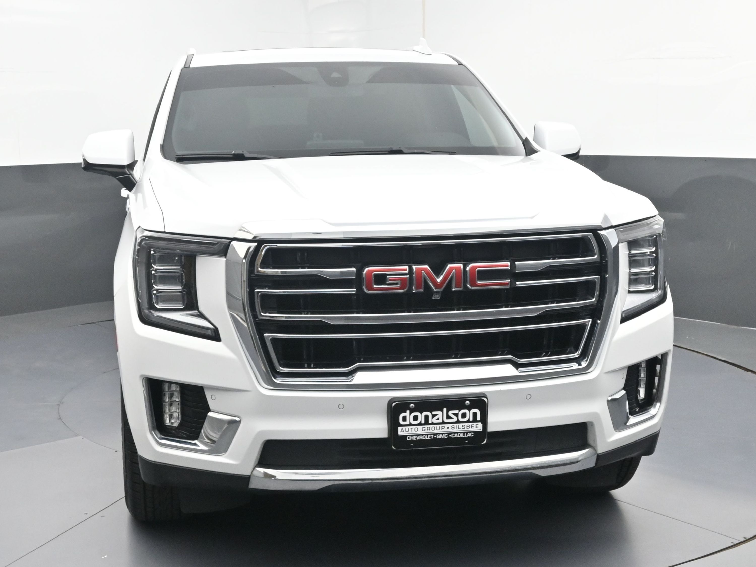 2022 Gmc Yukon SLT photo 2