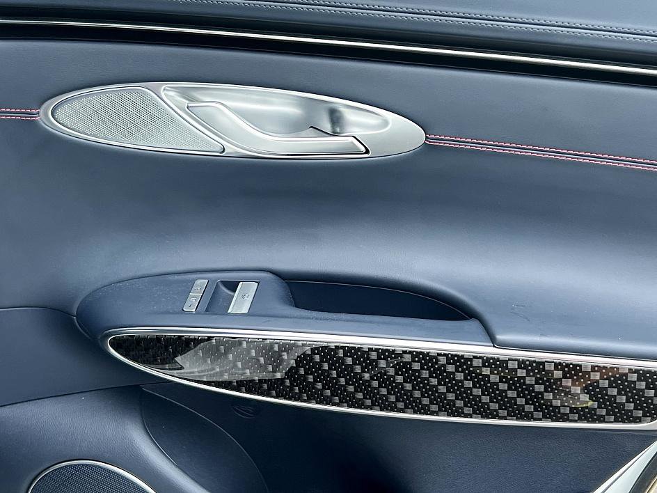2023 Genesis GV70 3.5T Sport photo 23