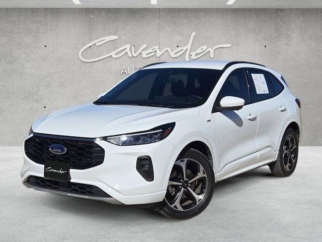 2023 Ford Escape ST-Line Select's photo