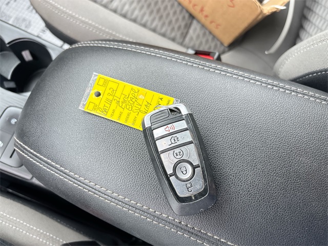 2021 Ford Escape SE photo 29