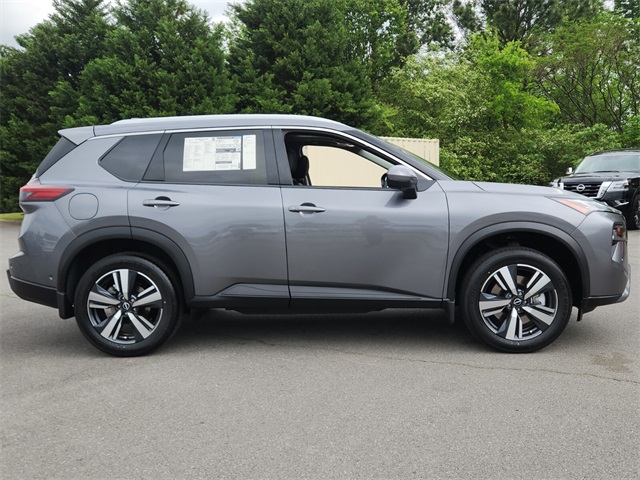 2025 Nissan Rogue SL photo 2
