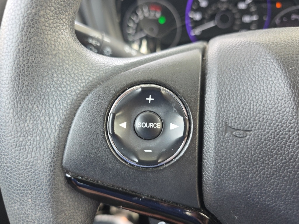 2016 Honda HR-V LX photo 8