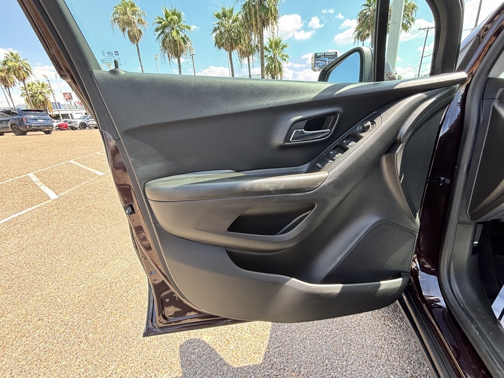 2022 Chevrolet Trax LT photo 12