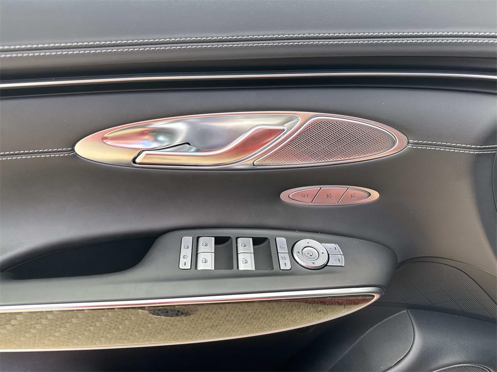2025 Genesis GV70 3.5T Sport Prestige photo 18