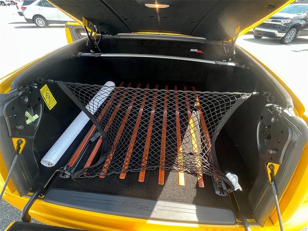 2005 Chevrolet SSR Base photo 18