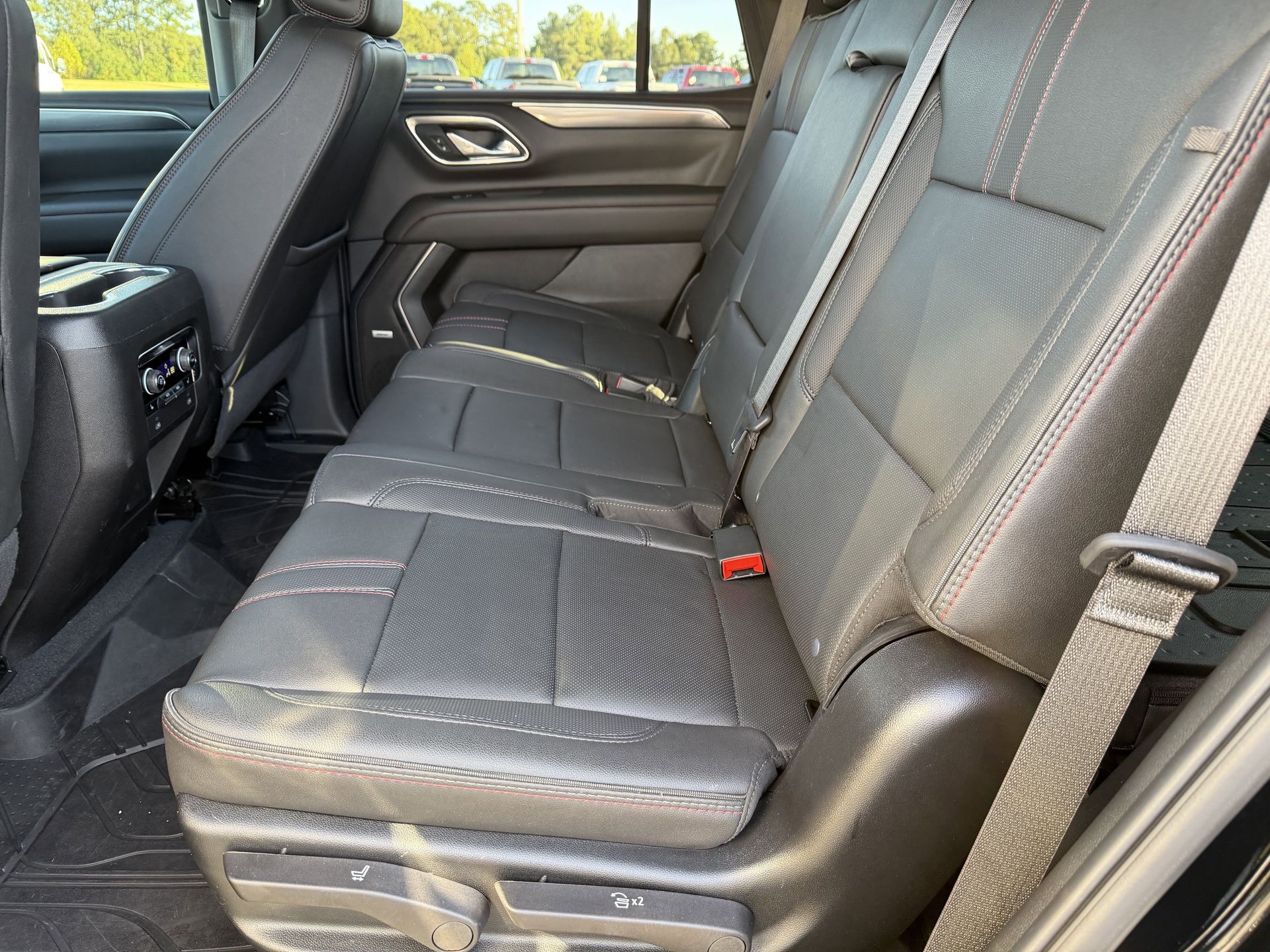 2024 Chevrolet Tahoe RST photo 4