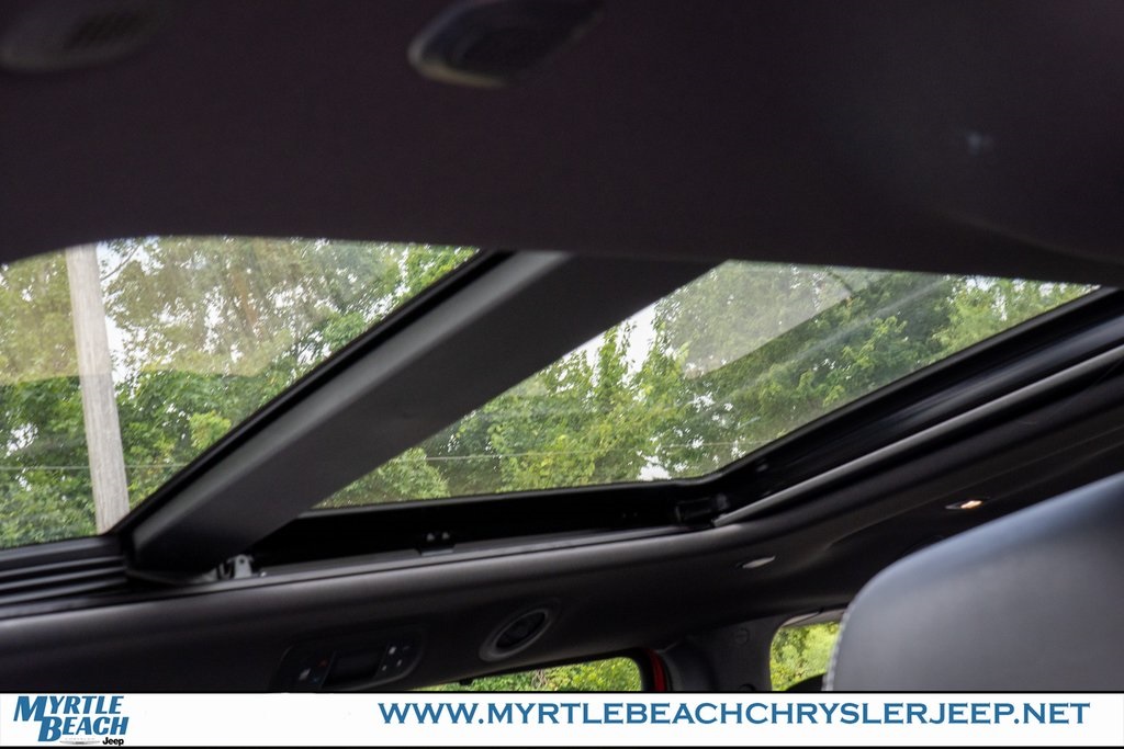 2026 Chrysler Pacifica photo 17