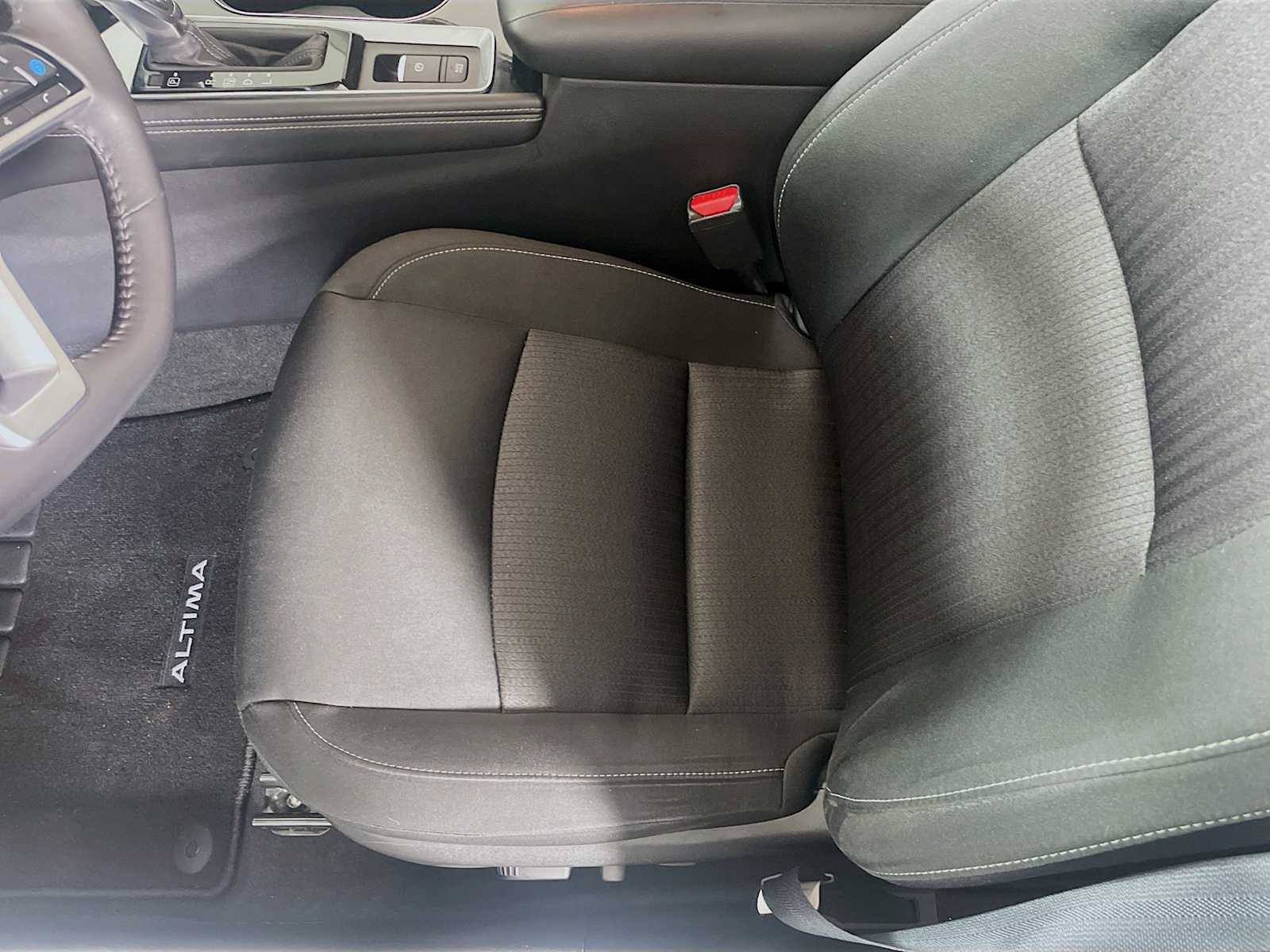 2023 Nissan Altima 2.5 SV photo 17