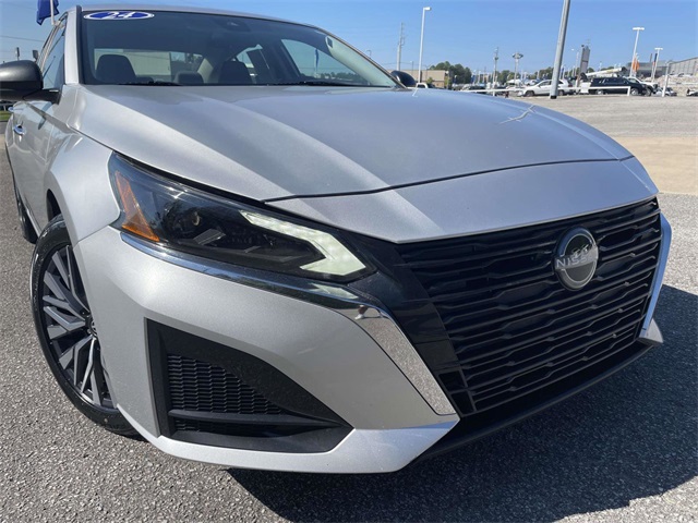 2024 Nissan Altima 2.5 SV photo 9